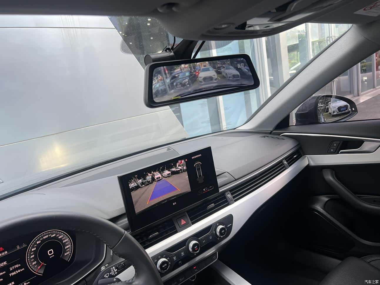 Audi A4L, 2020 все фото