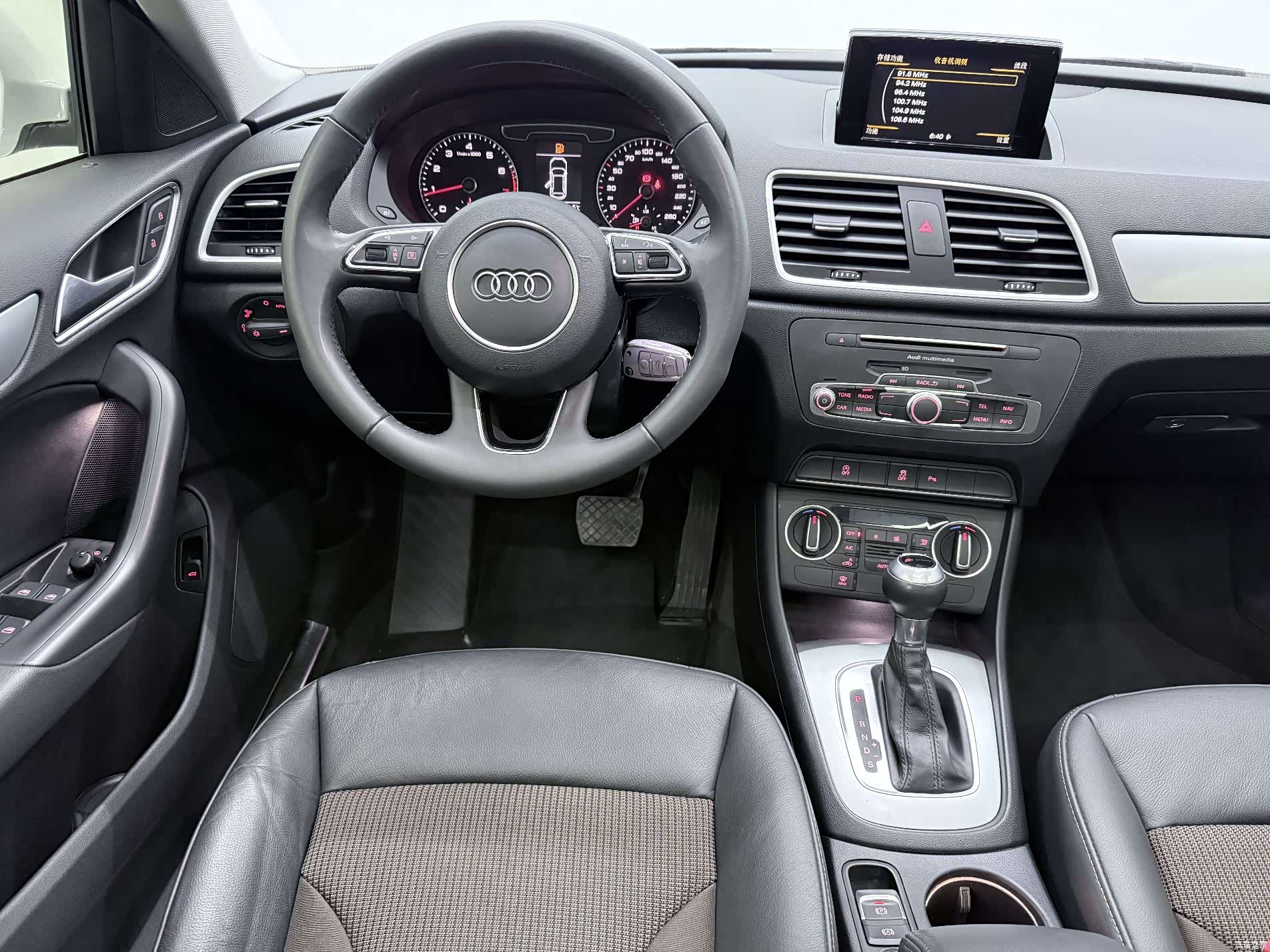 Audi Q3, 2018 13