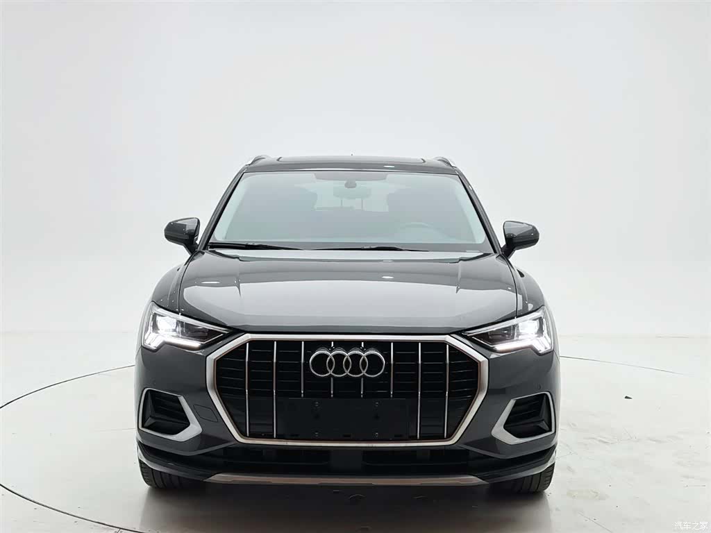 Audi Q3, 2022 2
