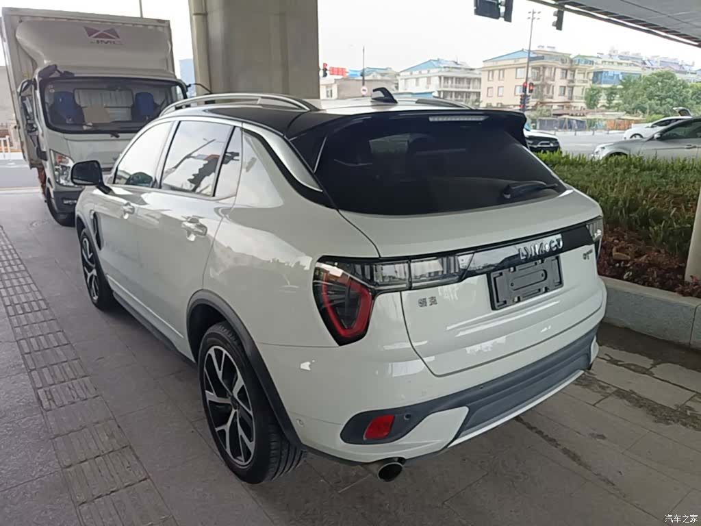 Lynk & Co 01, 2019 все фото