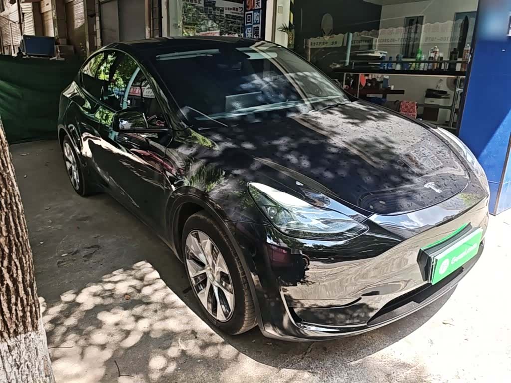 Tesla Model Y, 2022 4