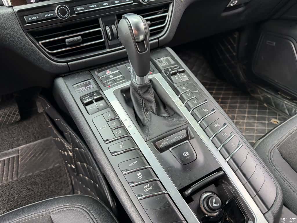Porsche Macan, 2022 9