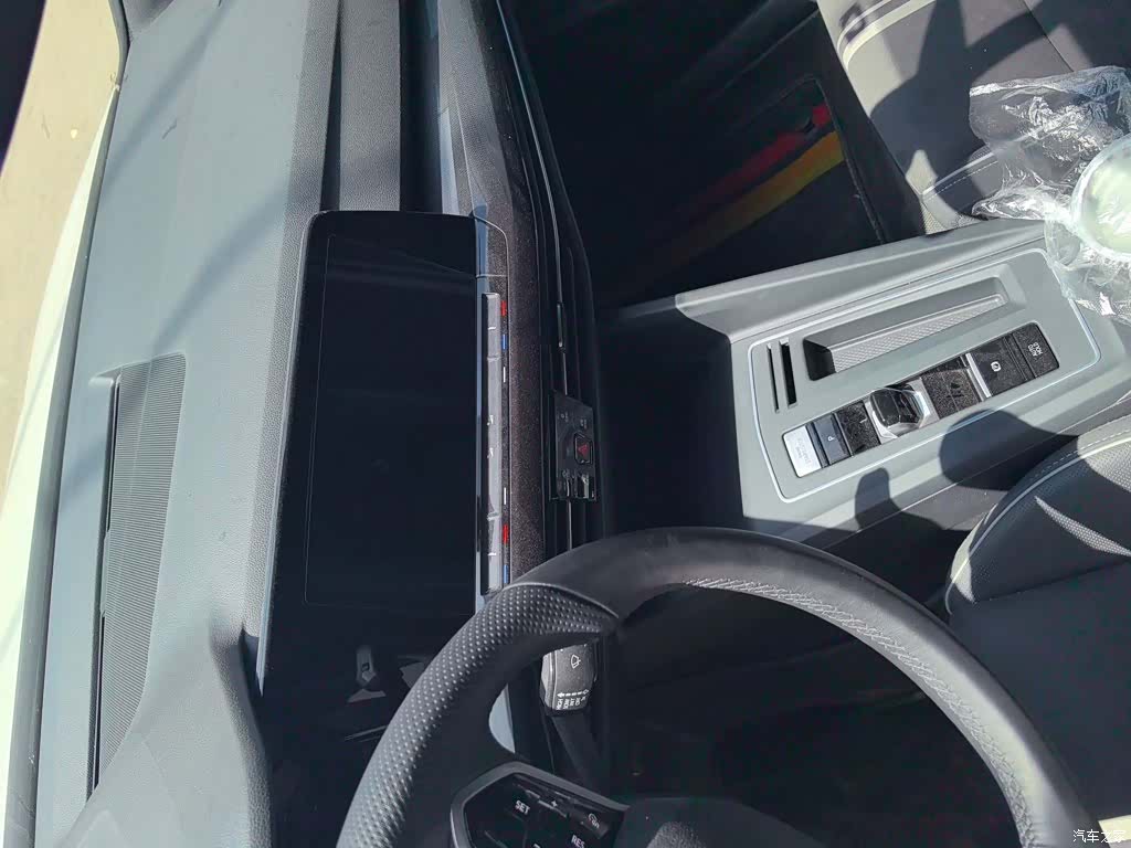 Volkswagen Golf, 2023 13
