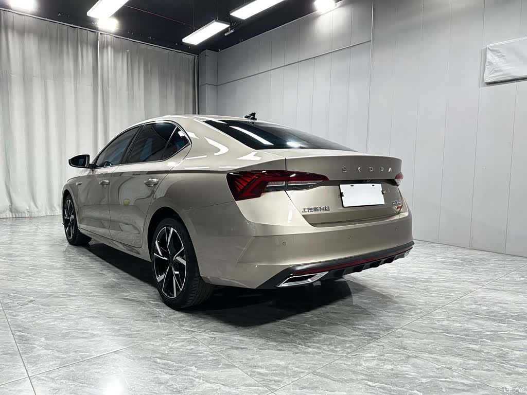 Skoda Octavia, 2023 4
