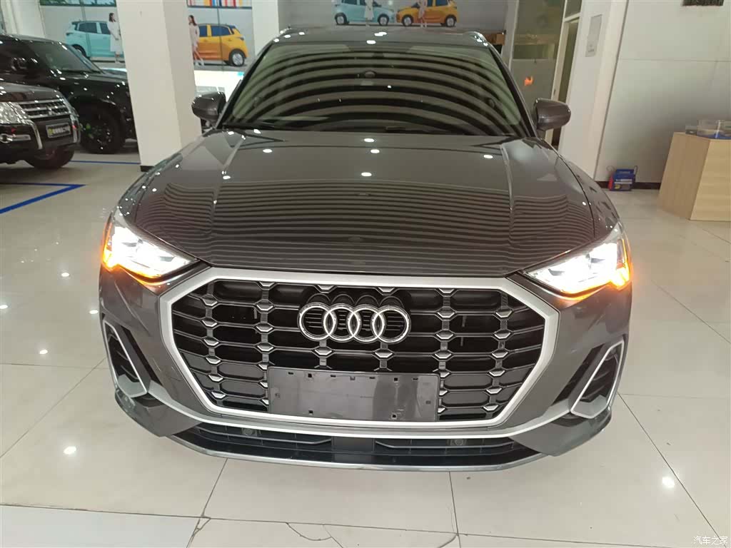 Audi Q3, 2021 3