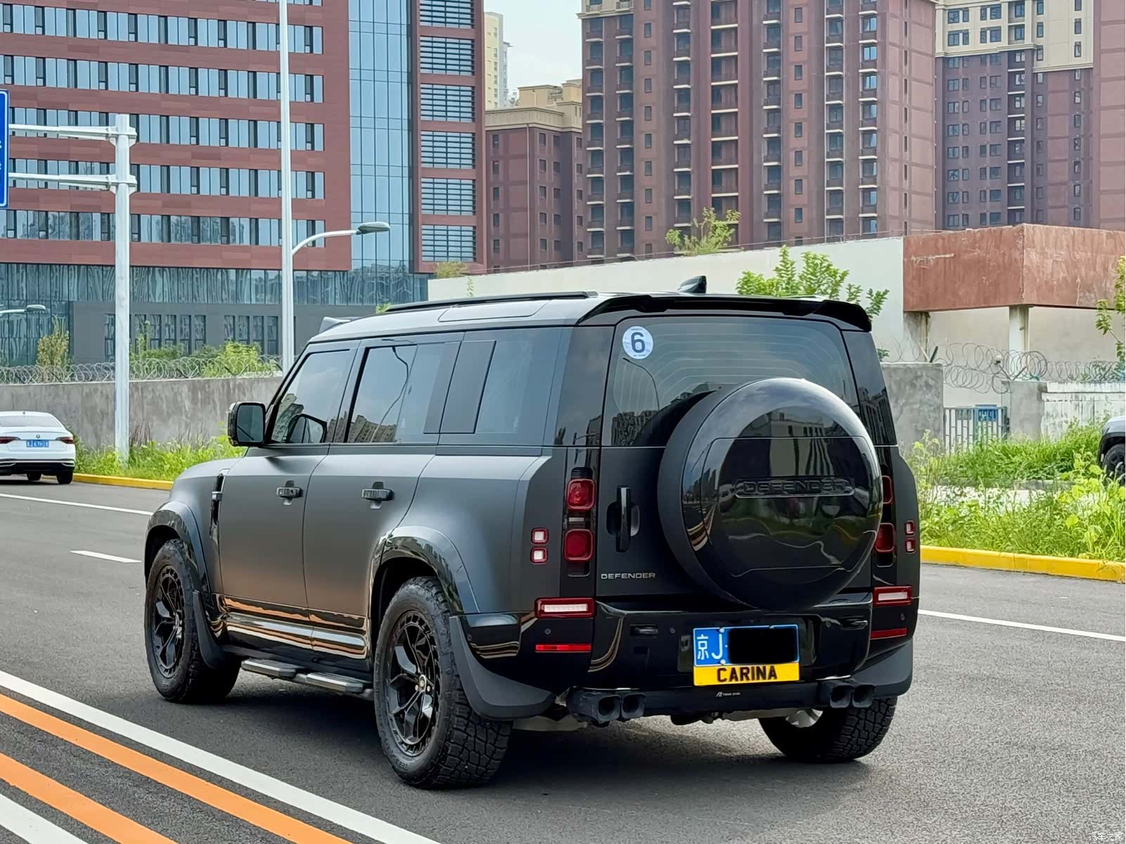 Land Rover Defender, 2025 7