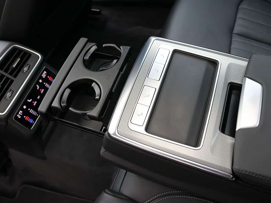 Audi A6L 2023, фото 16