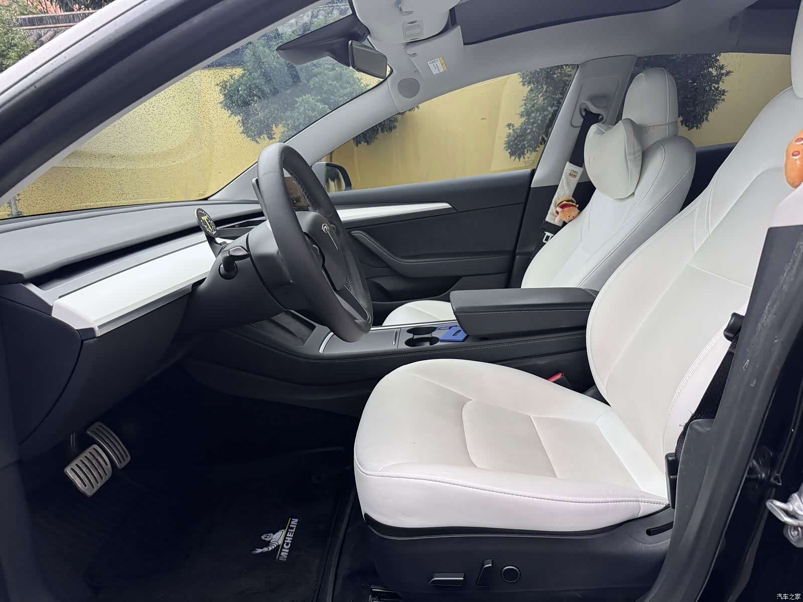 Tesla Model 3, 2022 7