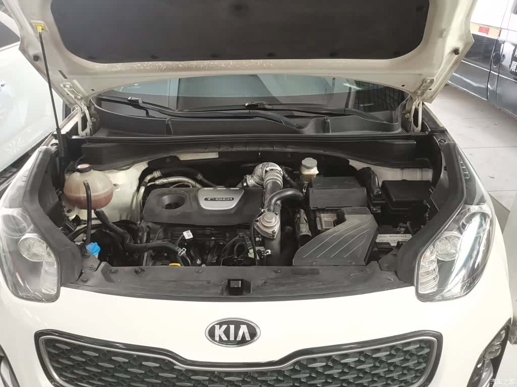 Kia KX5, 2016 15