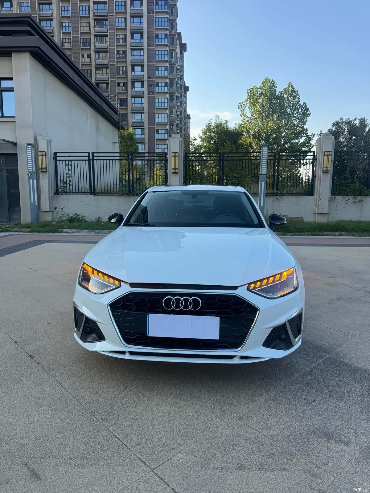 Audi A4L, 2022 1