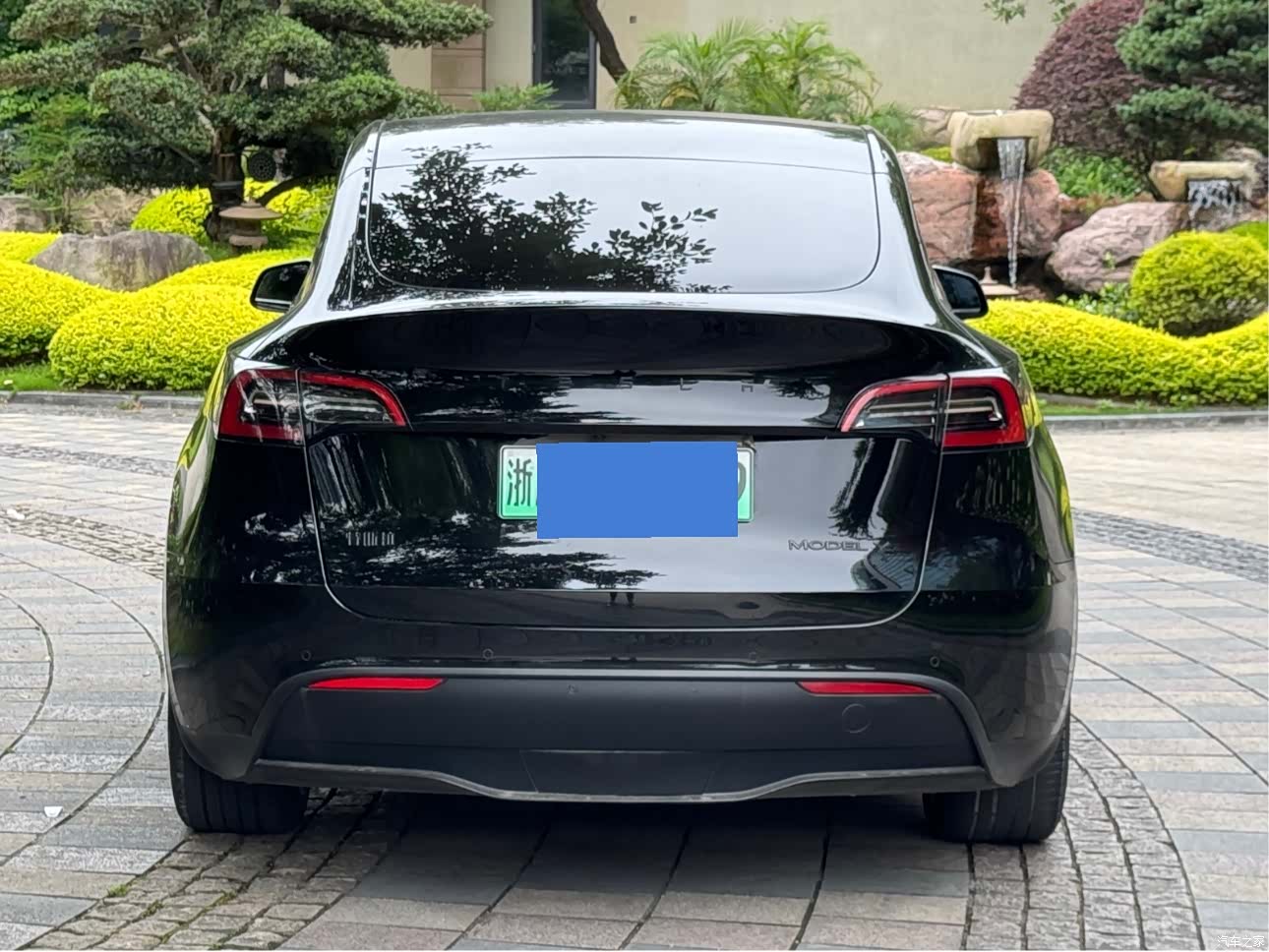 Tesla Model Y, 2023 все фото