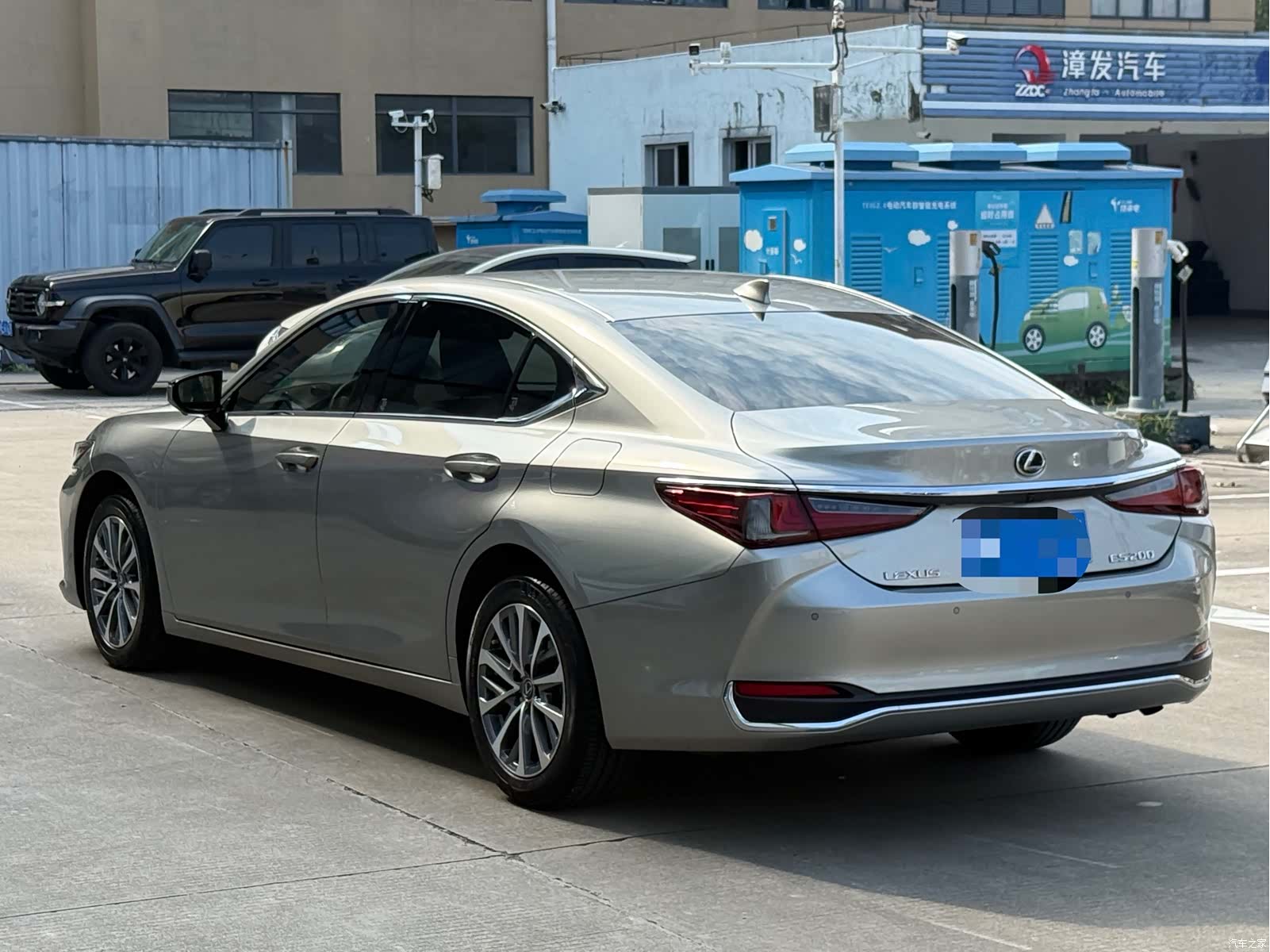 Lexus ES, 2024 9