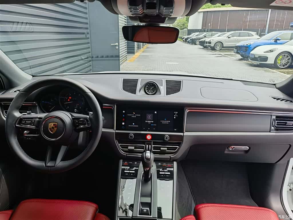 Porsche Macan, 2026 7