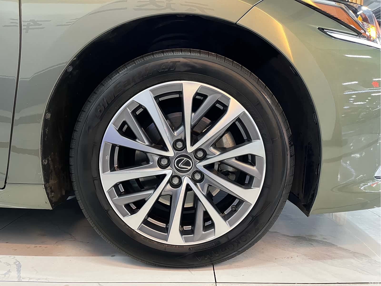 Lexus ES, 2023 7