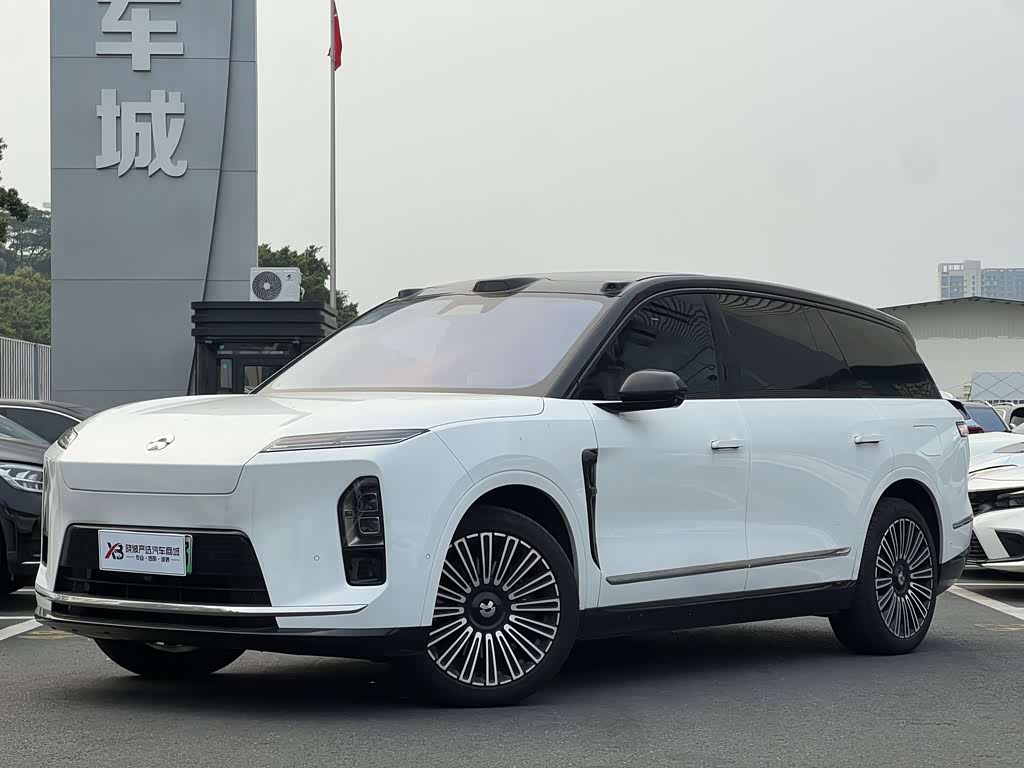 NIO ES8
