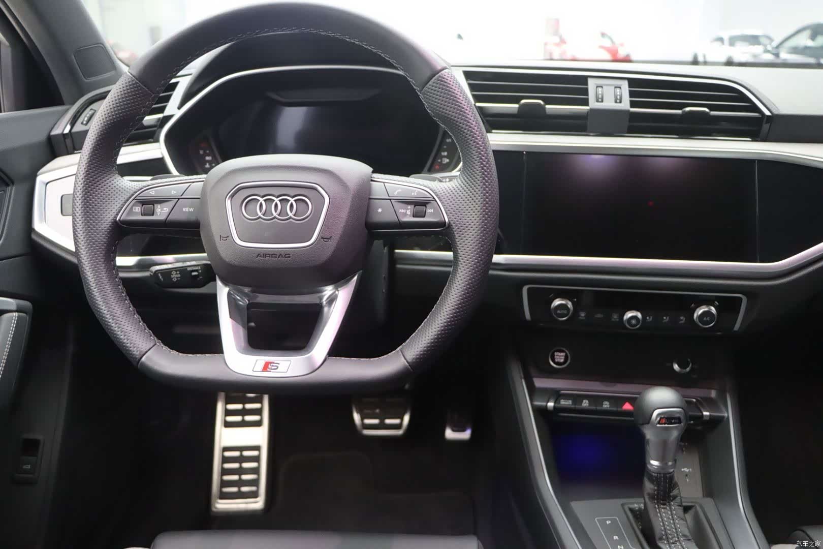 Audi Q3, 2026 11