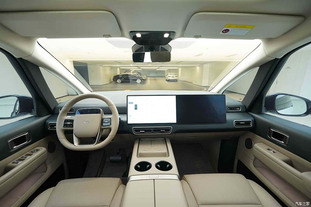 Li Auto MEGA, 2025 18