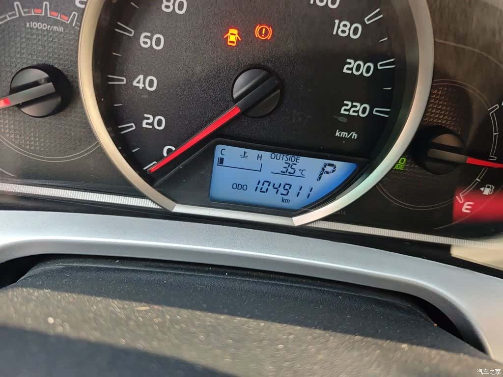 Toyota RAV4, 2017 все фото