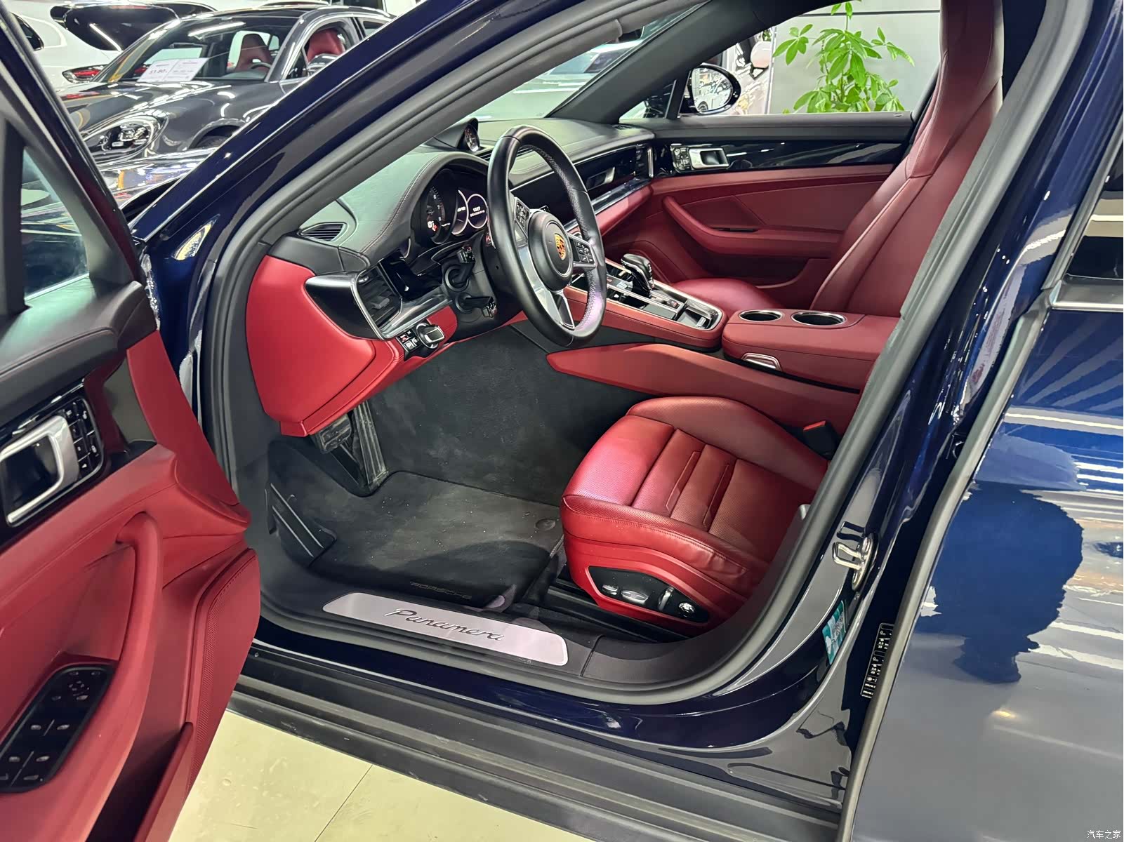 Porsche Panamera, 2018 все фото