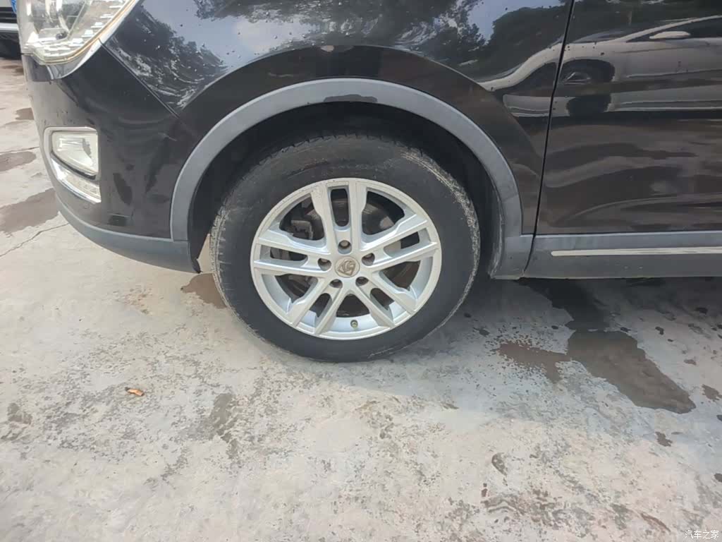 Wuling 560, 2015 23