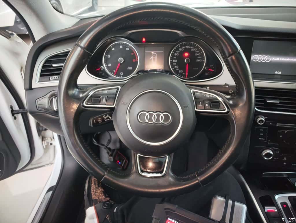 Audi A4L, 2016 11