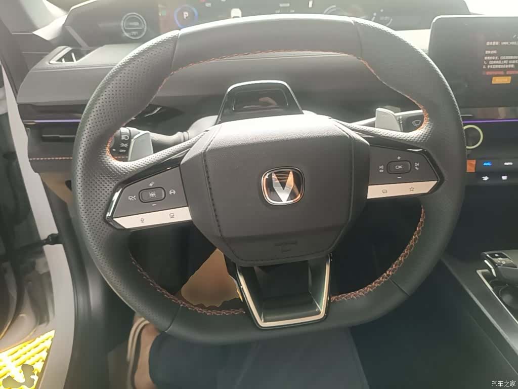 Changan UNI-V, 2025 11