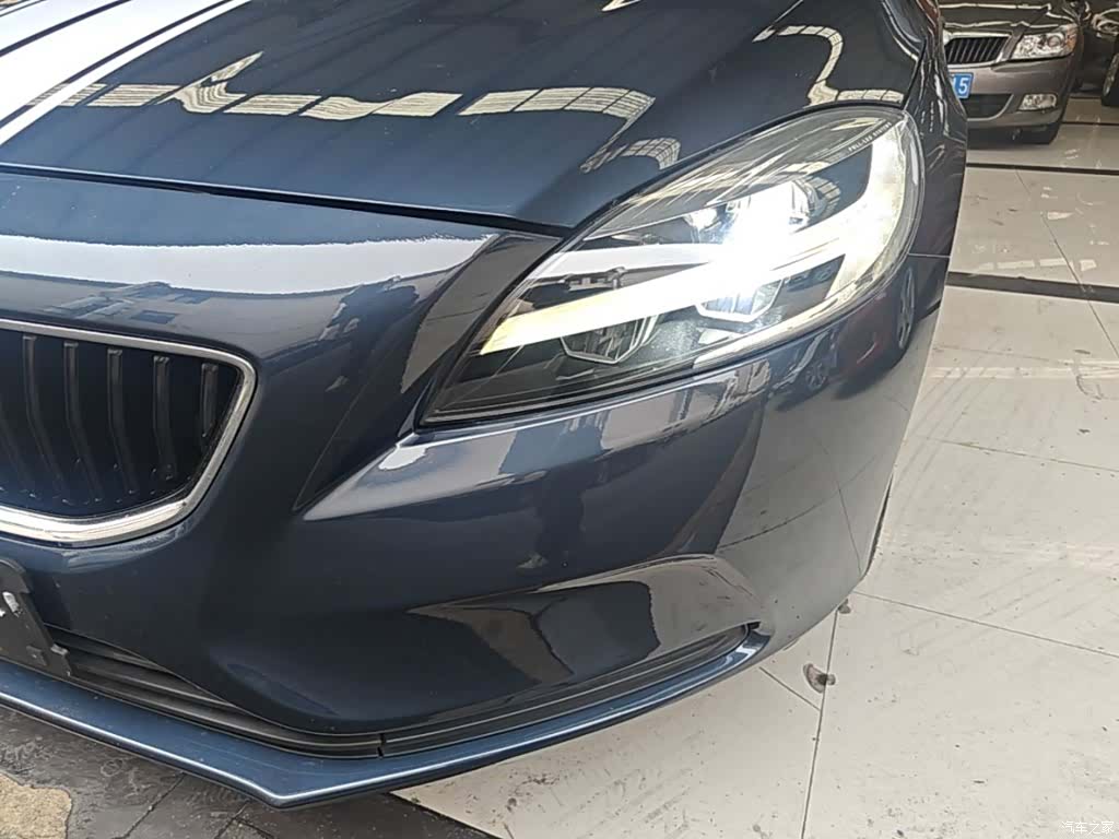 Volvo V40, 2017 24