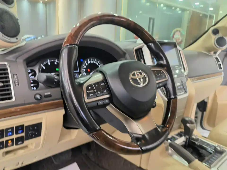 Toyota Land Cruiser Toyota Land Cruiser