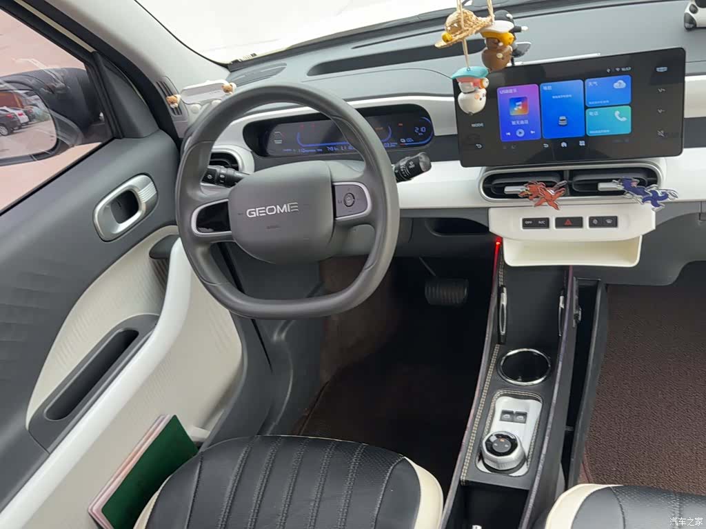 Geely Panda, 2025 17