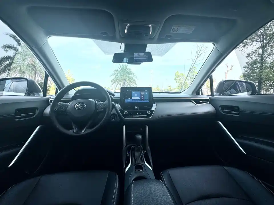 Toyota Corolla Sharp amplifier