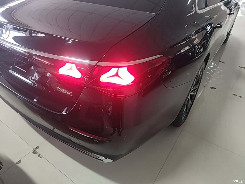 Mercedes-Benz E-Class, 2025 8