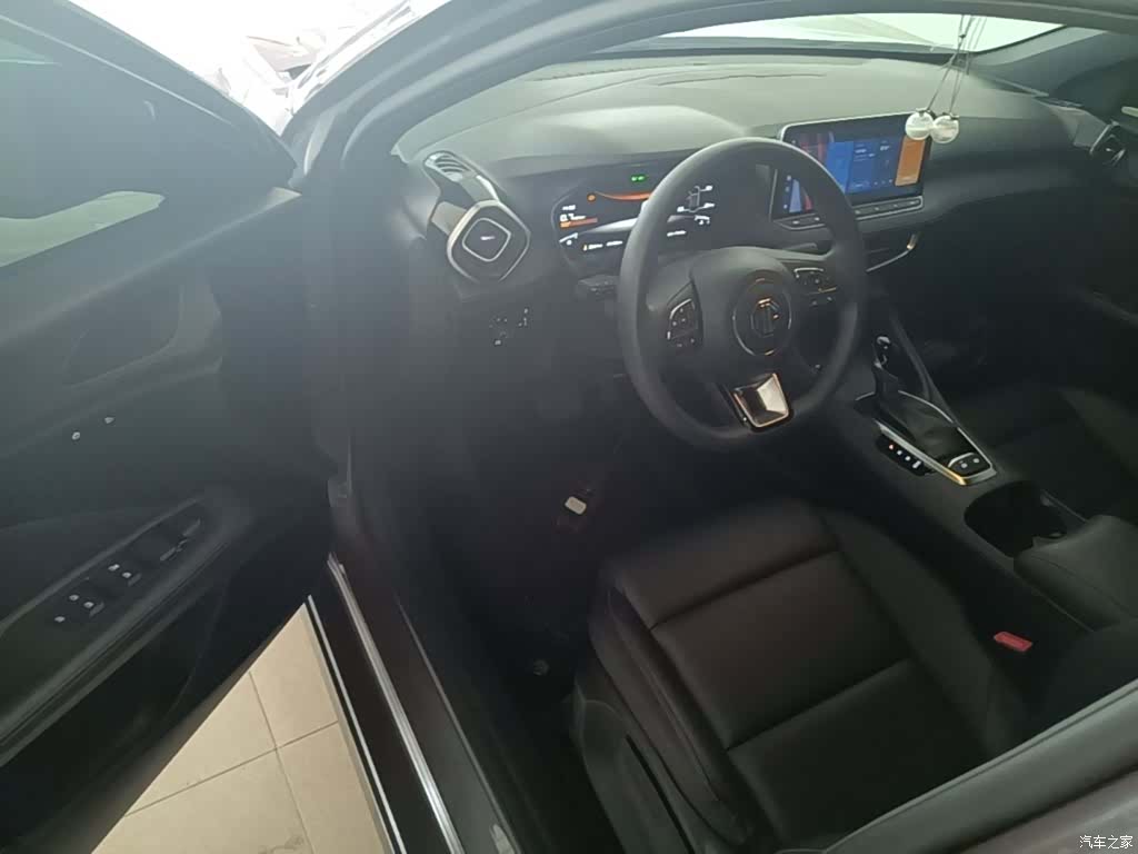 MG MG5, 2024 16