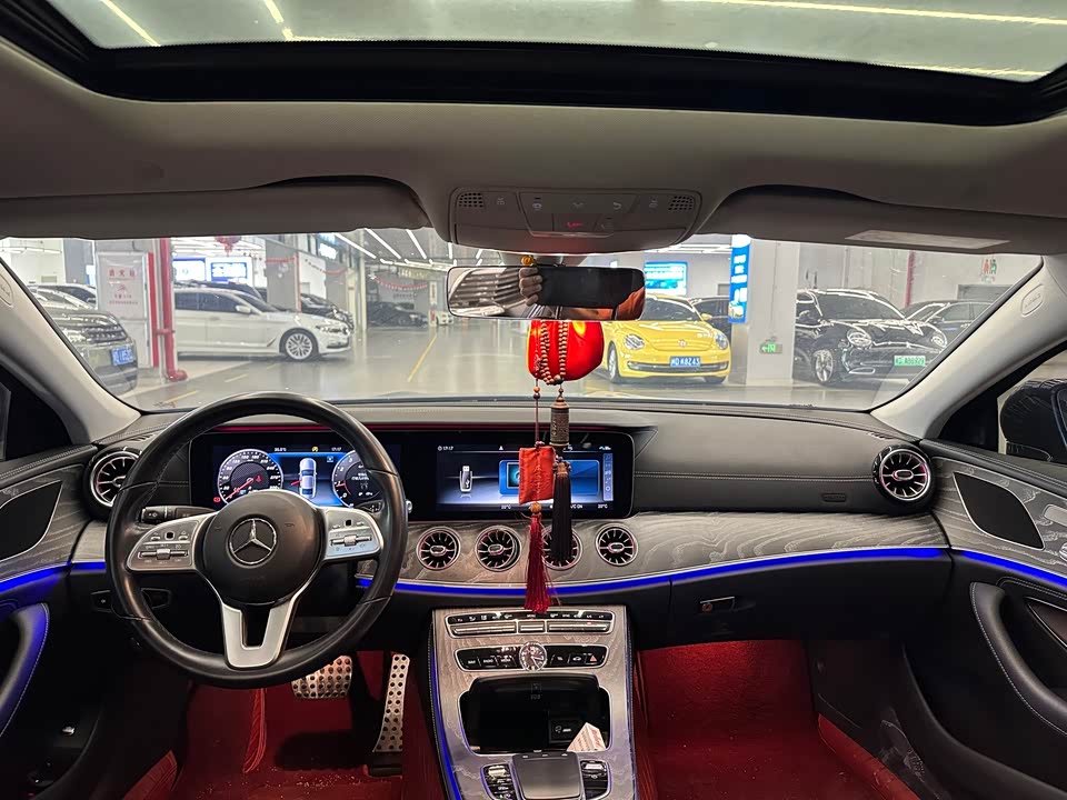 Mercedes-Benz CLS Mercedes-Benz CLS