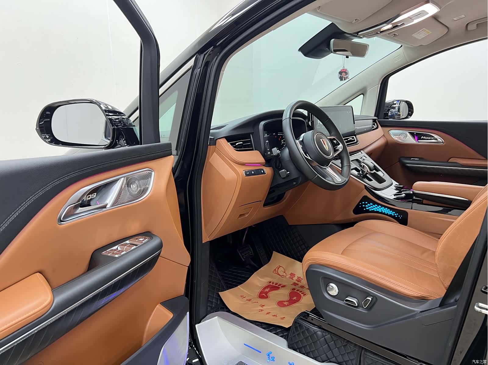 Hongqi HQ9, 2024 13