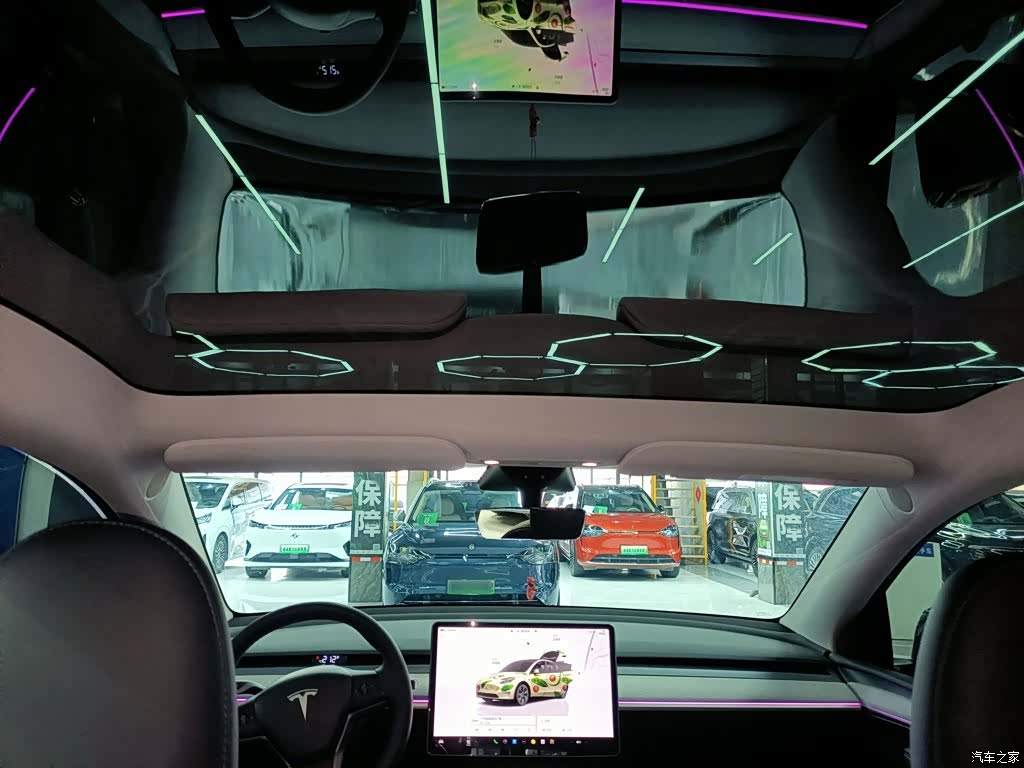 Tesla Model Y, 2023 18