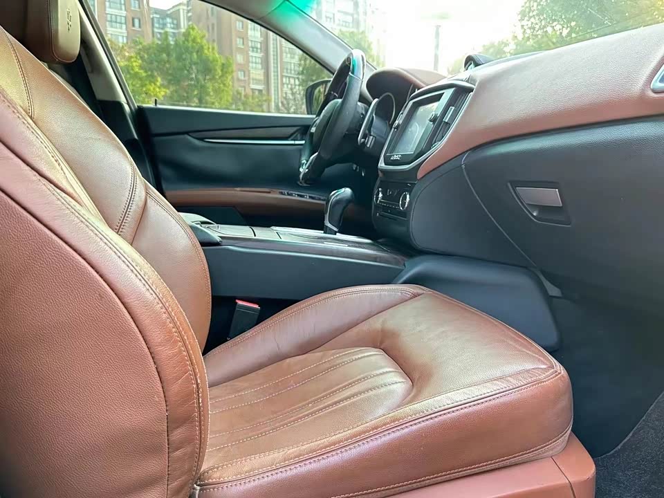 Maserati Ghibli Maserati Ghibli