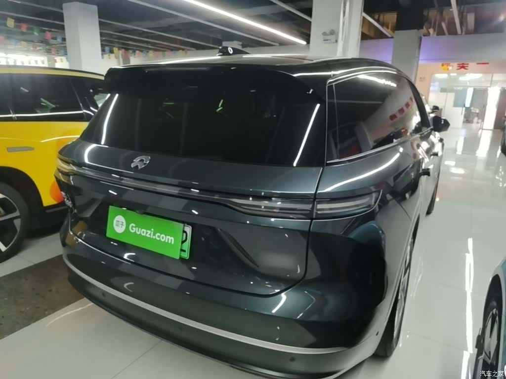 NIO ES8, 2023 7