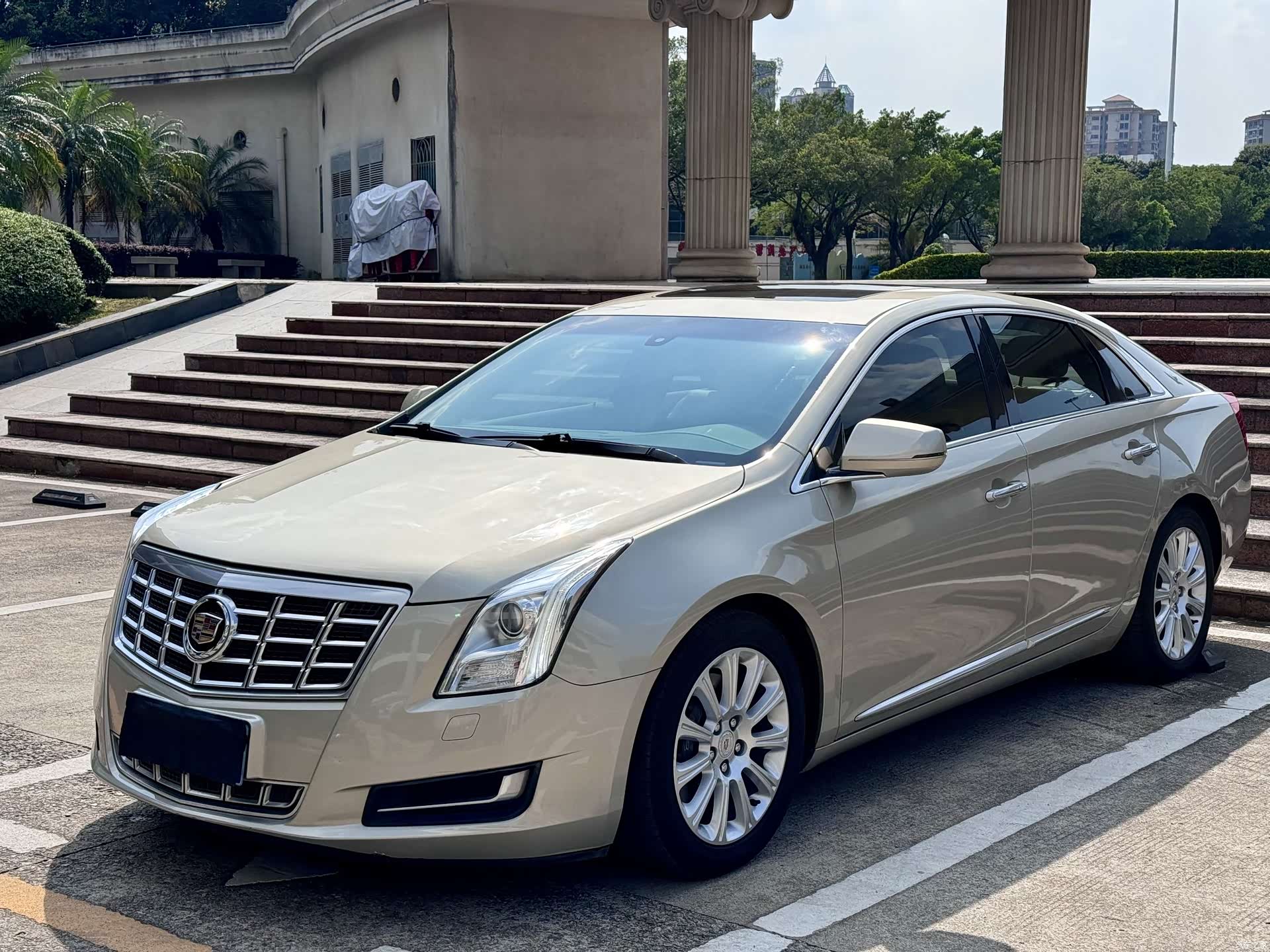 Cadillac XTS, 2015 1
