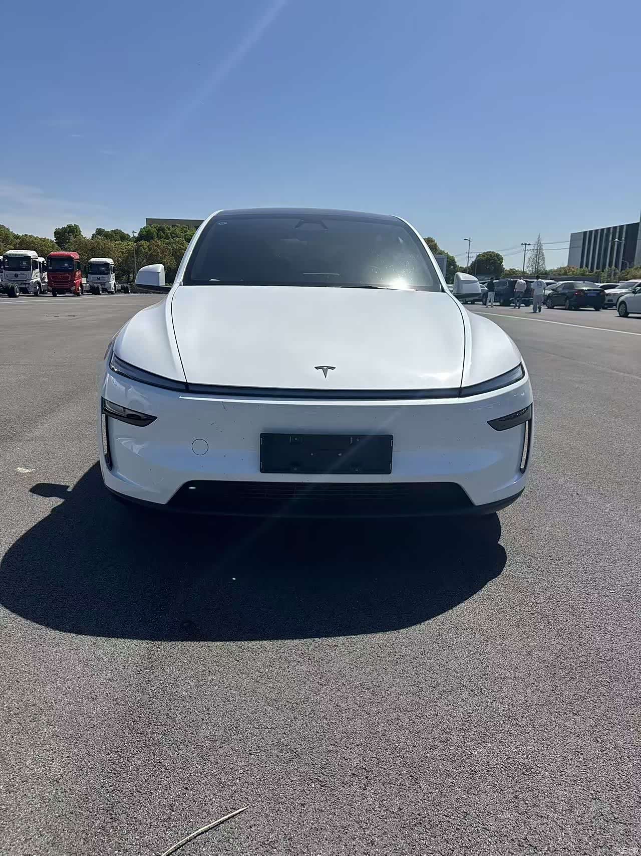 Tesla Model Y, 2026 1