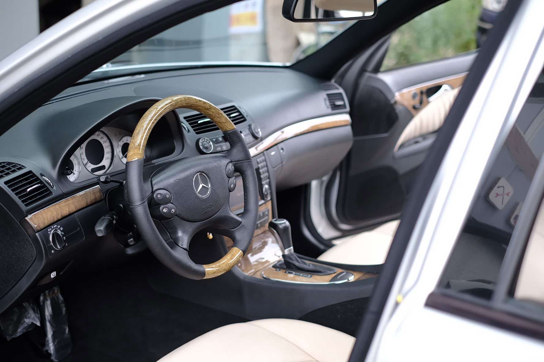 Mercedes-Benz E-Class, 2009 33