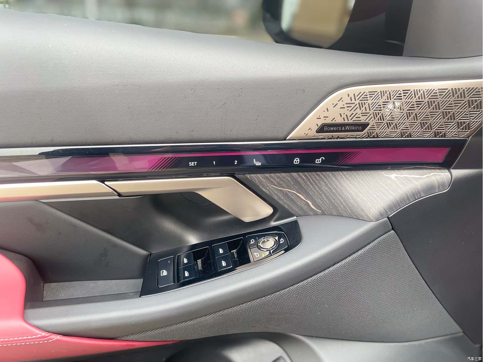 BMW 5 Series, 2025 все фото