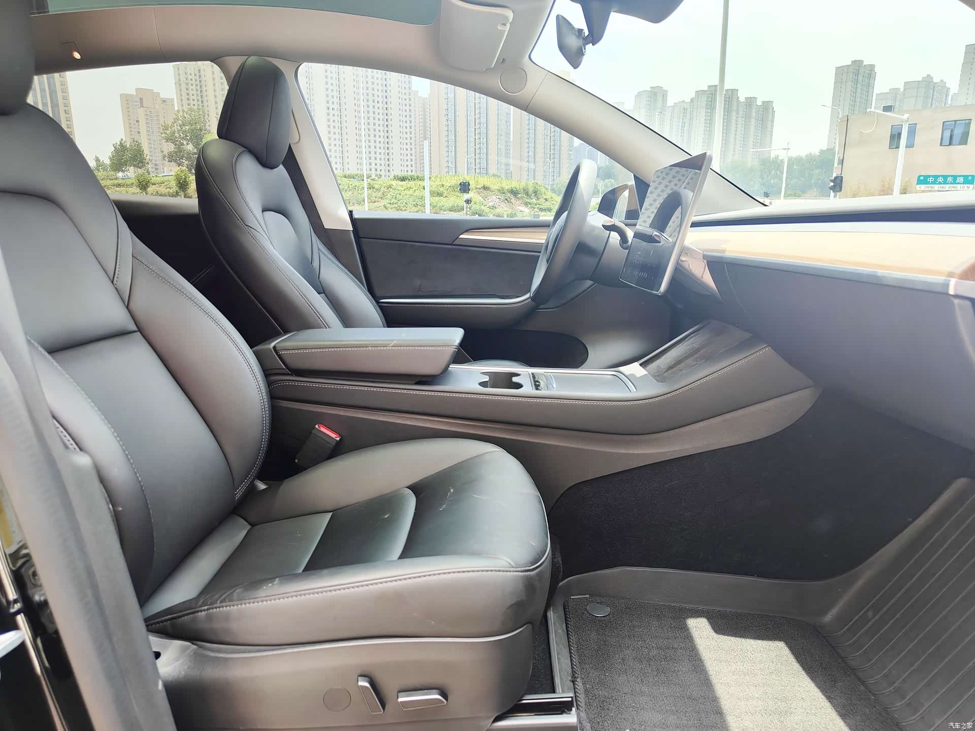 Tesla Model Y, 2023 все фото