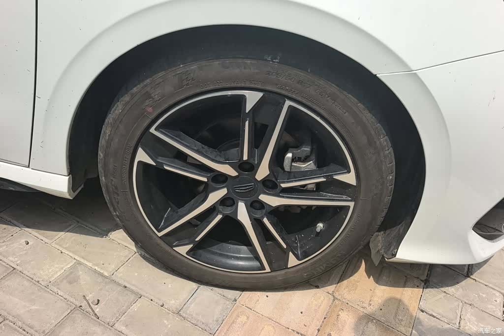 Geely Binray, 2025 6
