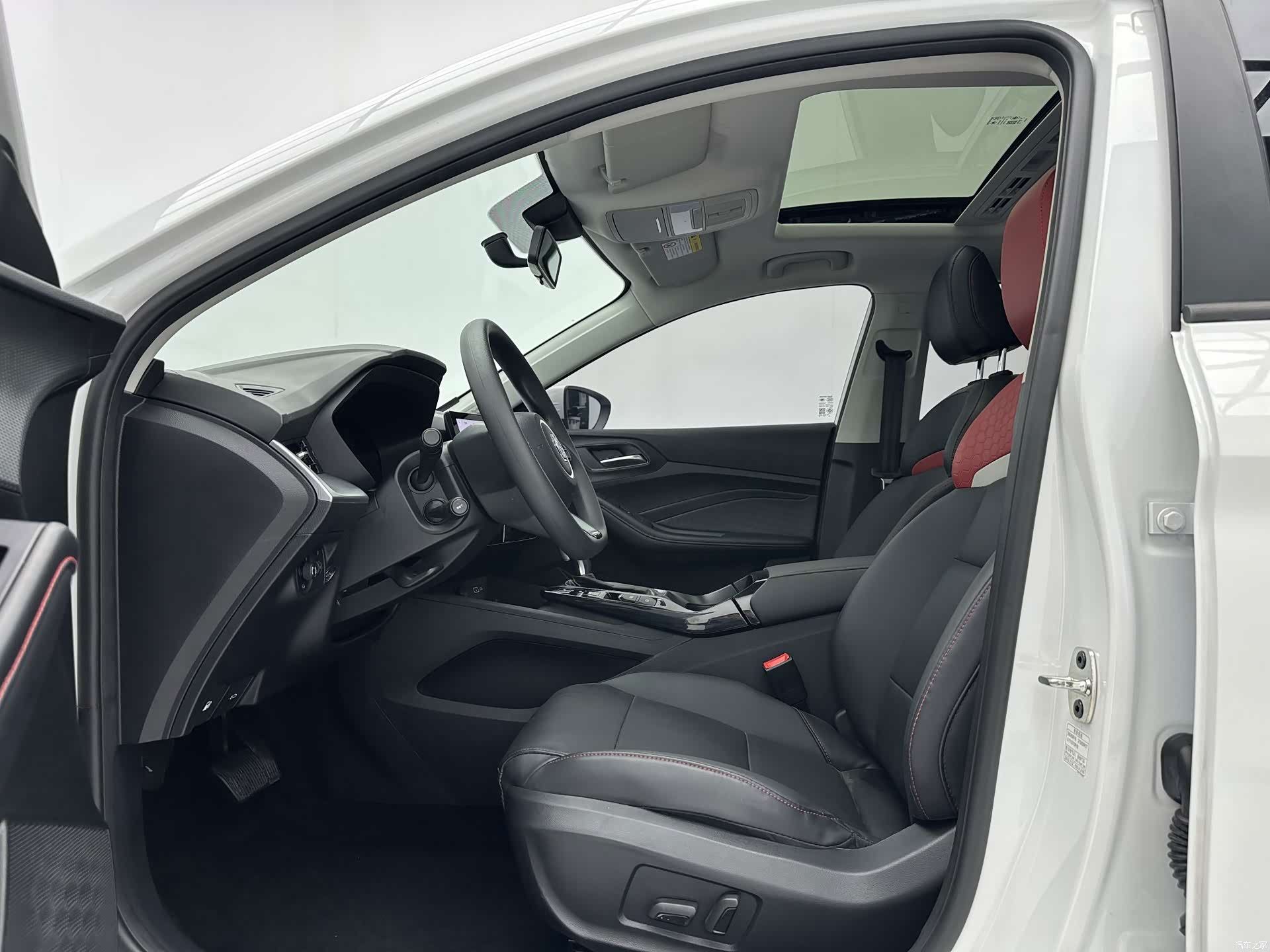 MG MG5, 2024 все фото