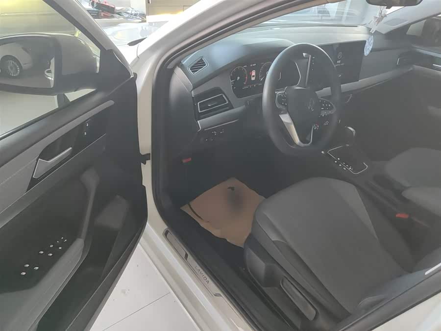 Volkswagen Lavida 2023, фото 12