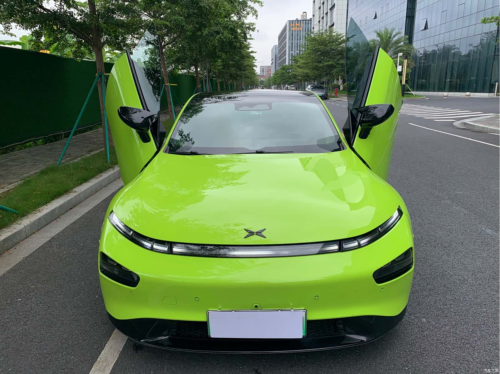 Xpeng P7, 2021 8
