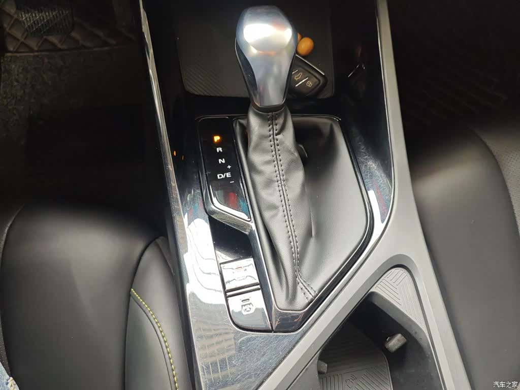 Roewe i5, 2021 10