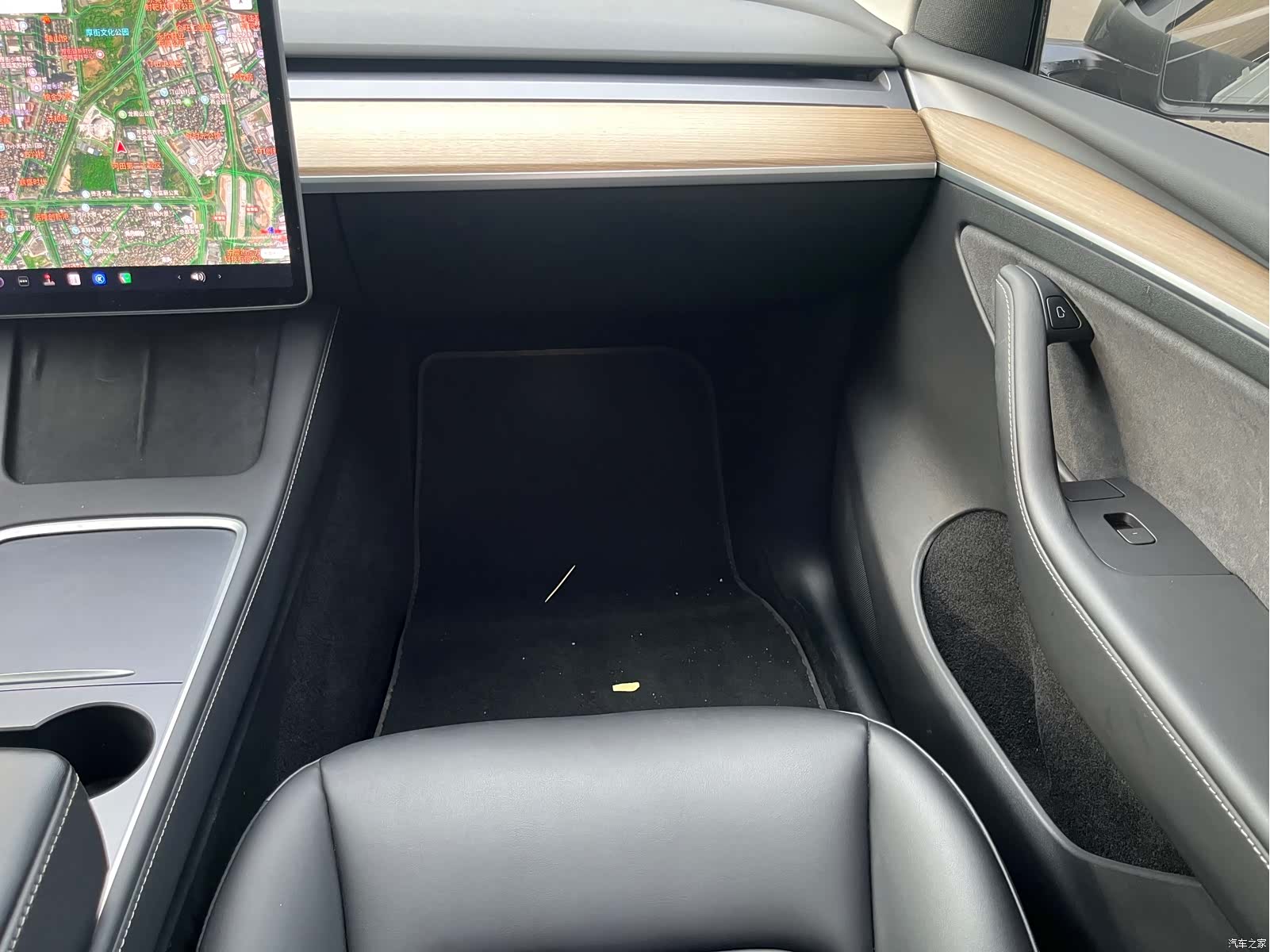 Tesla Model Y, 2022 16