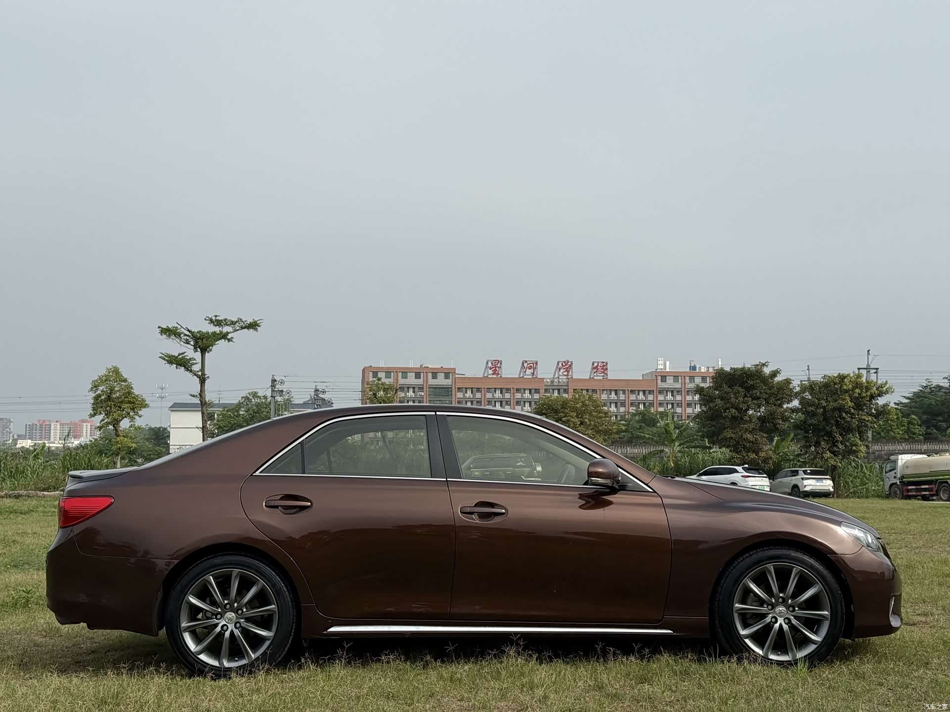 Toyota 2.5V, 2012 все фото