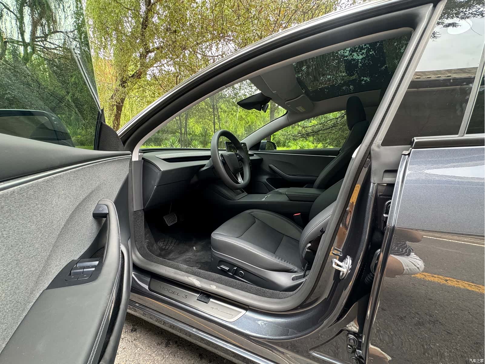 Tesla Model 3, 2024 16